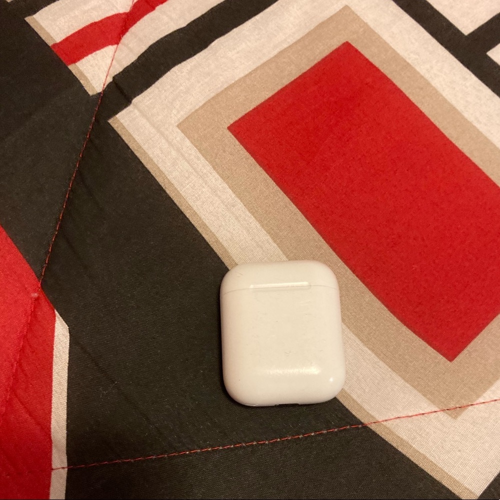AirPods gen 1s